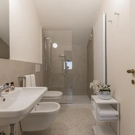 Apartment Saoner Venetian Design Venice